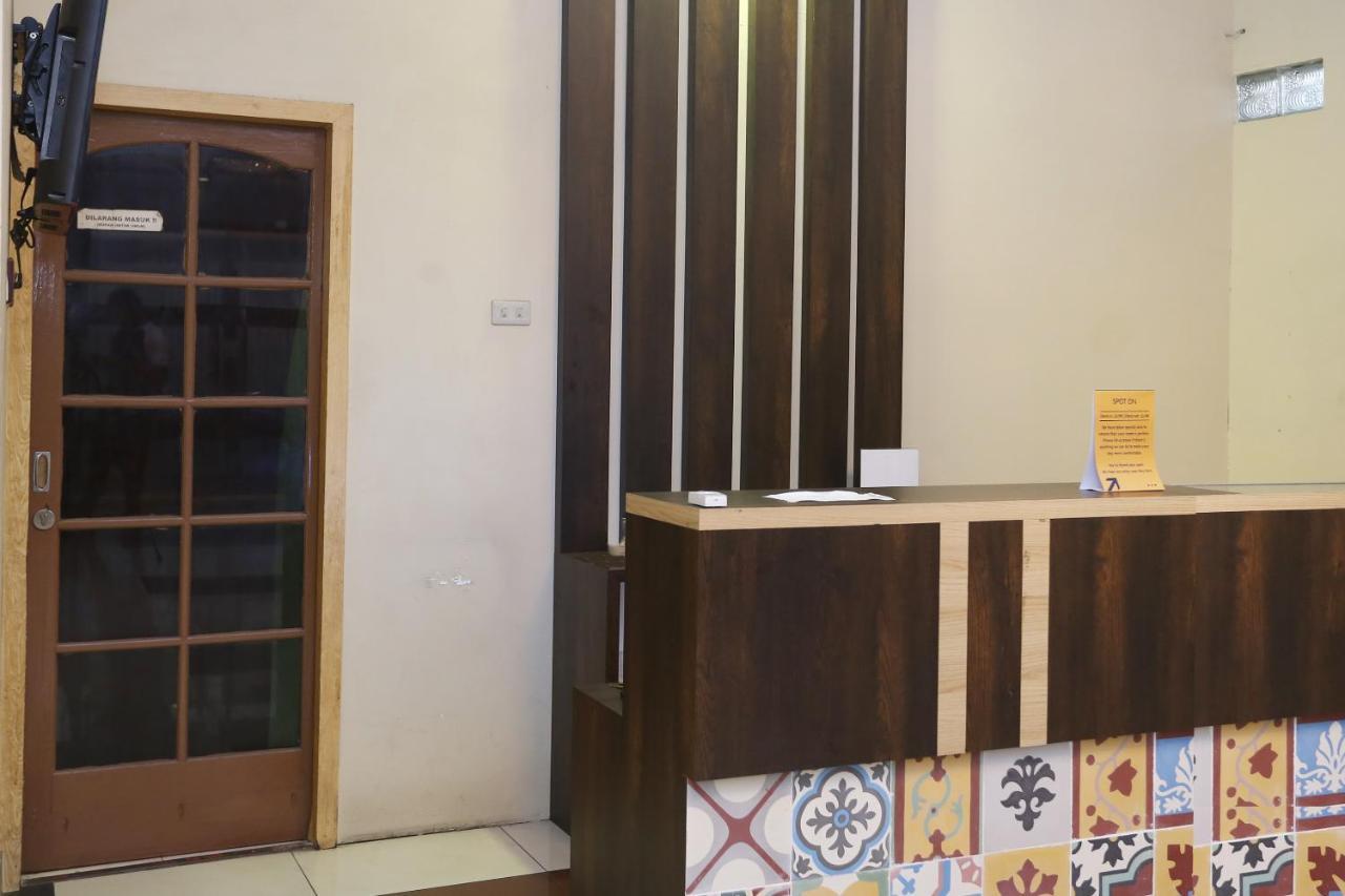 Spot On 2358 Aster Homestay Melati Εξωτερικό φωτογραφία