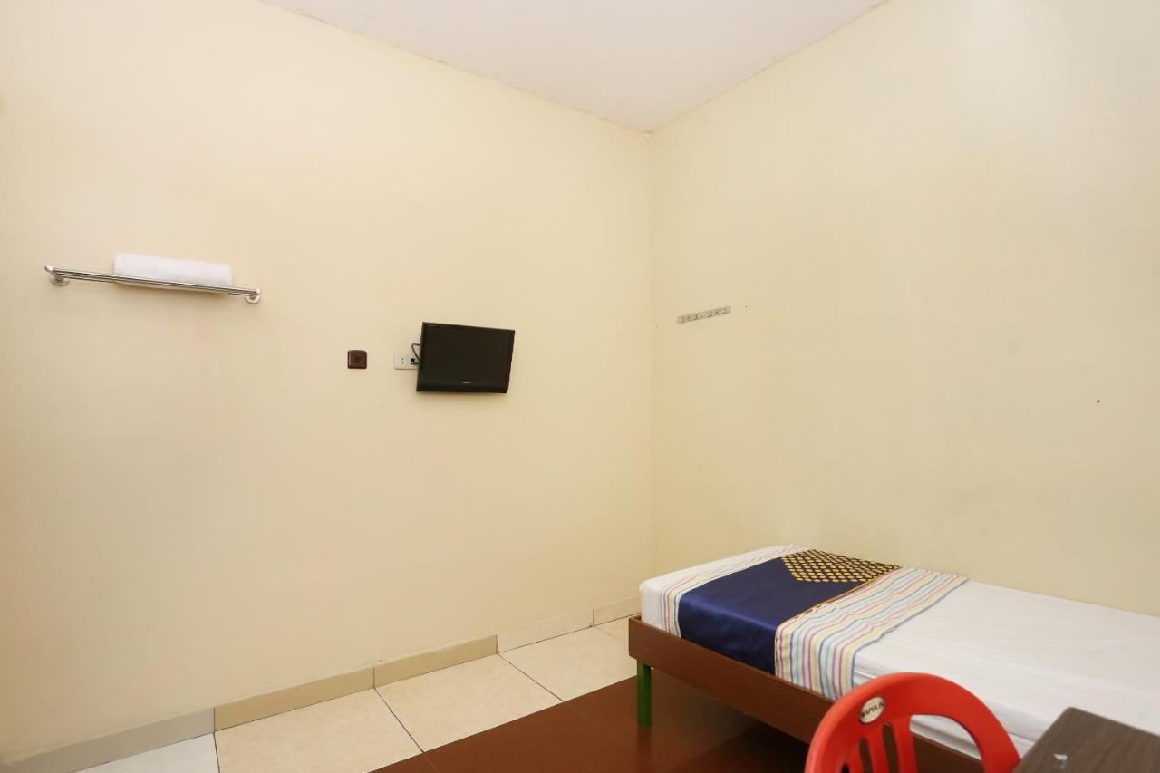 Spot On 2358 Aster Homestay Melati Εξωτερικό φωτογραφία