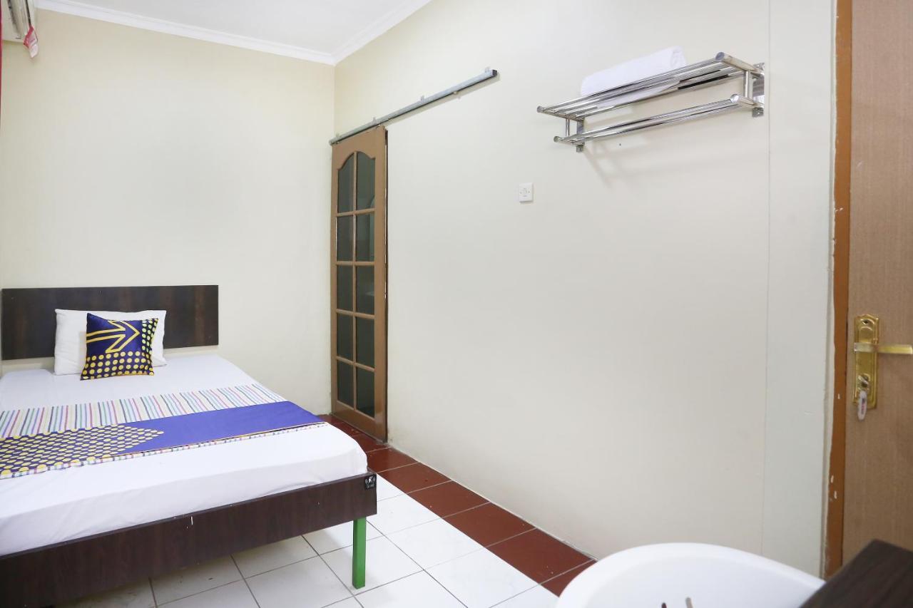 Spot On 2358 Aster Homestay Melati Εξωτερικό φωτογραφία