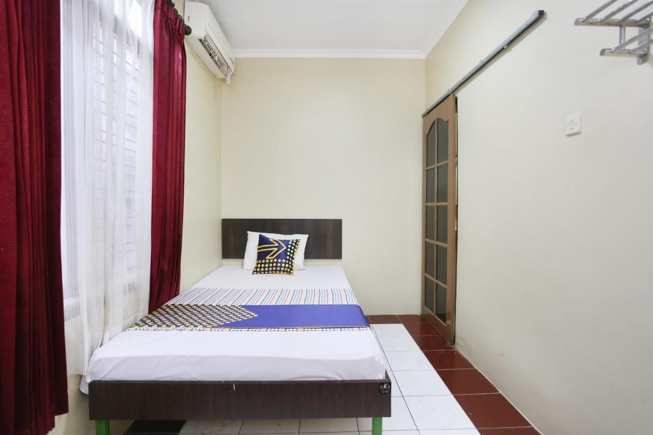 Spot On 2358 Aster Homestay Melati Εξωτερικό φωτογραφία